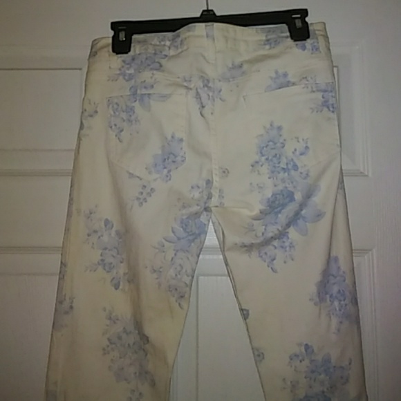 Woman's jeans - Picture 4 of 4